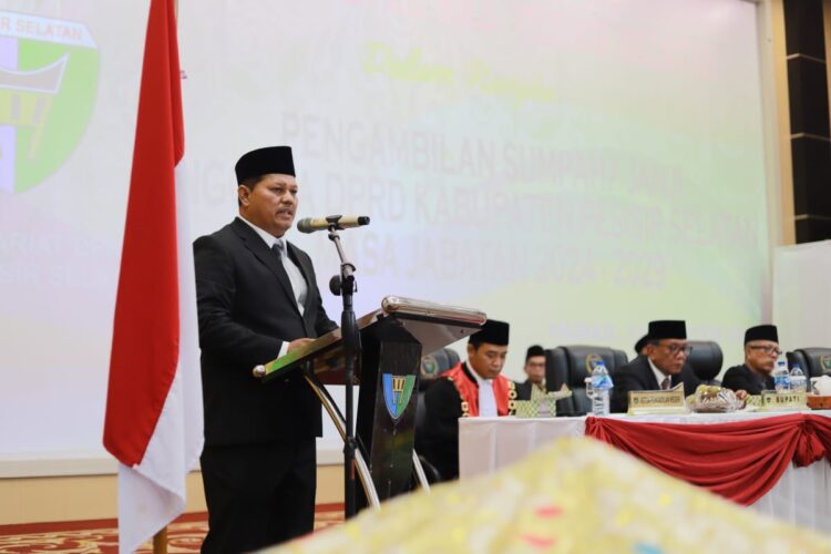 45 Anggota DPRD Pessel Periode 2024 -2029 Resmi Dilantik, Darmansyah dan Aprinal Ditunjuk jadi Ketua dan Wakil Ketua Sementara 1 a93dd65a ea12 4555 950b 3faa840ab04d