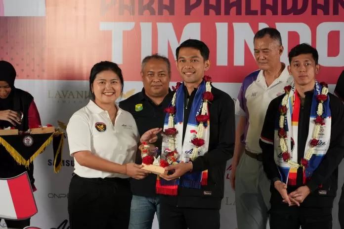 Jemput Atlet Nasional, Aice Group Apresiasi Kerja Keras dan Prestasi Tim Olimpiade 1 JEMPUT ATLET— NOC dan Aice Group jemput atlet nasional yang telah berjuang di Olimpiade.