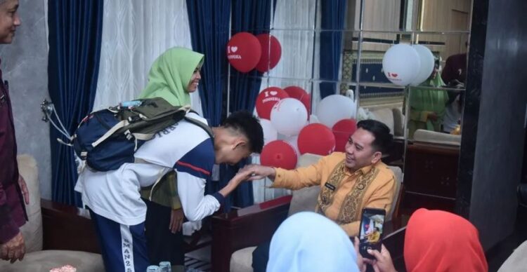 IKUTI—Dua pelajar Sawahlunto ikuti perkemahan remaja kota heritage se-Asia Pasifik di Korea