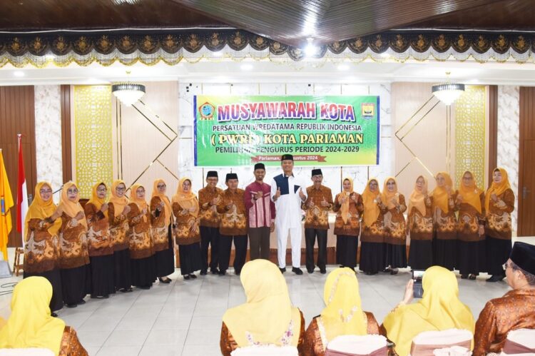 MUSYAWARAH PWRI—Pj Wali Kota Pariaman Roberia menghadiri Musyawarah PWRI Kota Pariaman.