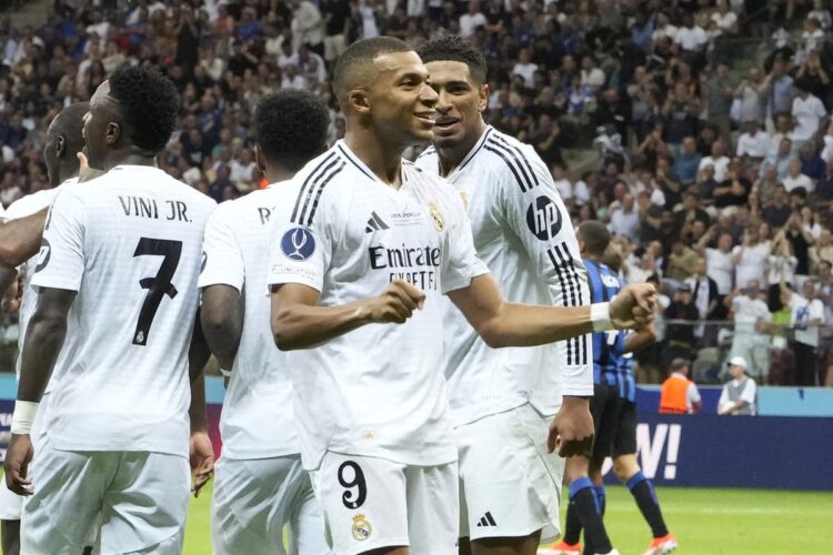 Real Madrid Juara Piala Super Eropa 2024, Mbappe Cetak Gol Perdana 1 GOL PERDANA— Kylian Mbappe mencetak gol perdananya sebagai pemain Real Madrid dalam kemenangan 2-0 atas Atalanta, dalam laga Piala Super Eropa 2024 di National Stadium Warsaw pada Kamis (15/8) dini hari WIB.