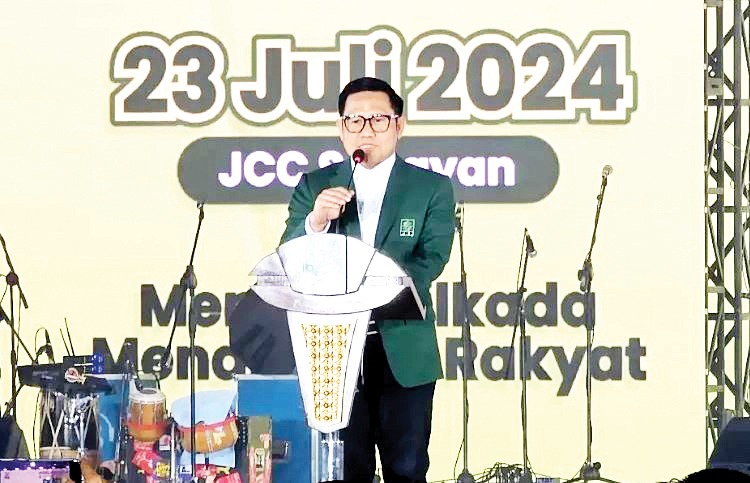 Suara Pileg 2024 Melejit, Cak Imin Ingatkan Pemimpin PKB Jawab Harapan Rakyat 1 PIDATO POLITIK— Ketum PKB Muhaimin Iskandar alias Cak Imin saat menyampaikan pidato politik pada acara puncak Harlah ke-26 PKB di Jakarta Convention Center (JCC), Senayan.