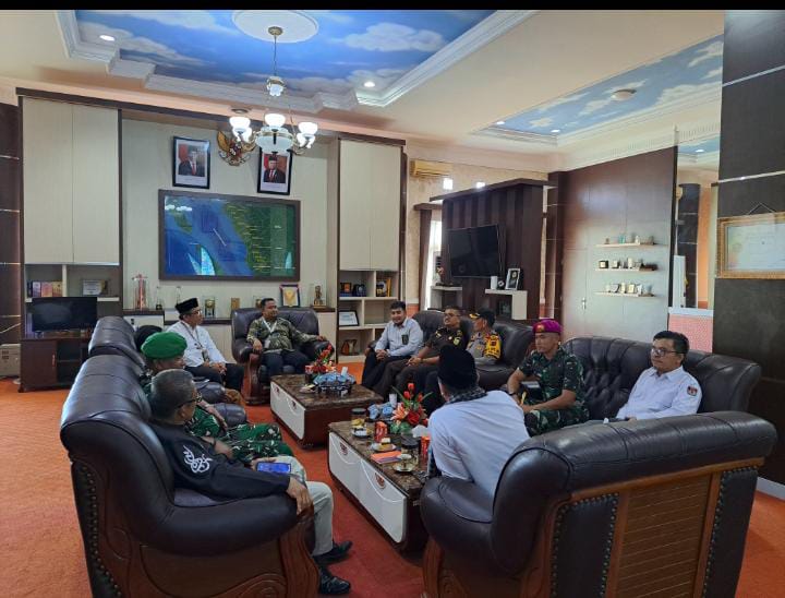 Bersama Forkopimda, Pjs Bupati Pessel Era Sukma Munaf Gelar Silahturahmi 1 15115951 ba35 4d6d a2e7 8a45a92f7835