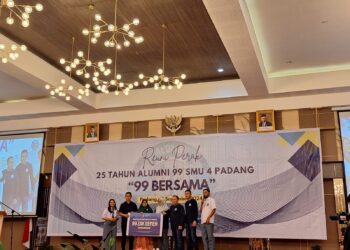 25 Tahun Berpisah, Alumni SMU 4 Padang Angkatan 99 Gelar Reuni Perak