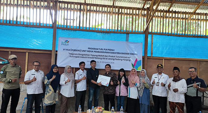 Dorong Pengembangan Potensi Ekonomi Lokal, PLN Serahkan Bantuan TJSL PLN Peduli di Tanjung Haro Sikabu - Kabu Padang Panjang 1 67f82704 d54f 4187 a458 c6c8a21a3e65