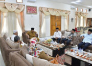 Dai Rantau Minang Berikan Waqaf Al-Quran untuk 3 Ponpes di Kabupaten Agam