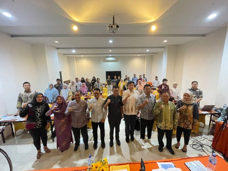 Dinas PUPR Gelar Konsultasi Publik RDTR Kawasan Lembah Harau 1 FOTO BERSAMA—Usai pembukaan Konsultasi Publik I Rencana Detail Tata Ruang (RDTR) Kawasan Wisata Alam Lembah Harau peserta foto bersama.