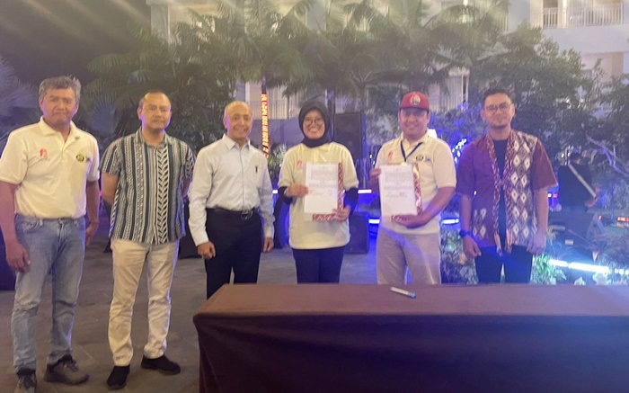 Ikuti Workshop Regional Geoheritage, Badan Pengelola Geopark: Momen Promosikan Geopark Silokek 1 USAI— Manajer BP Geopark Silokek, Ridwan usai kegatan foto bersama.