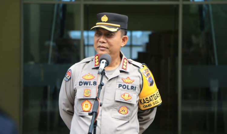 Langkah Proaktif Demi Kondusivitas, Polda Sumbar Siagakan Personel untuk Amankan Kampanye Pilkada 2024 1 Kombes Pol Dwi Sulistyawan
Kabid Humas
Polda Sumbar