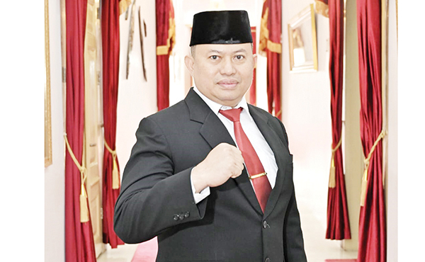 Hati-Hati Pesan Penipuan dengan Modus Hibah Masjid, Usai Catut Nama Gubernur, Kini Giliran Sekda Hansastri 1 Mursalim
Kabiro Adpim Setdaprov Sumbar