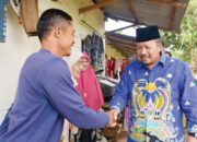 Bedah Rumah di Nagari Gadut, Bupati Agam Letakkan Batu Pertama Rumah Mulyadi