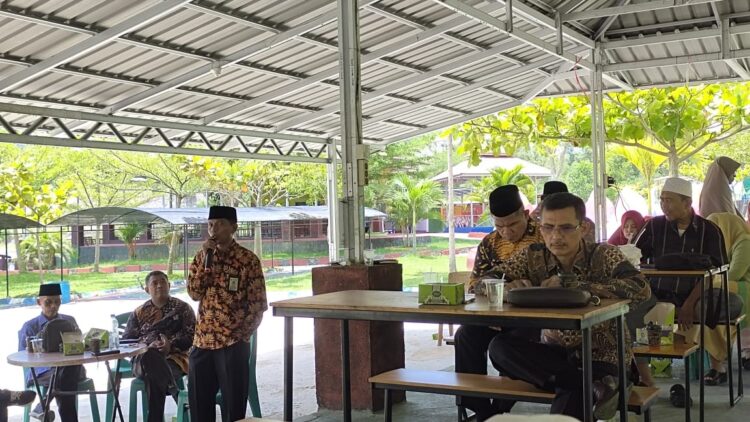 FGD Evaluasi Kafilah Kota Sawahlunto, Irzam: Jadi Agenda Penting 1 SAMBUTAN—Pj Sekretaris daerah Kota Sawahlunto Irzam berikan sambutan pada acara kemarin.