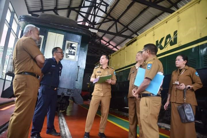 Pj Wako Tinjau Kondisi Terkini Aset Milik PT KAI