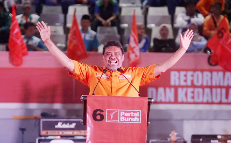 Dukung Pemerintahan Prabowo-Gibran, Partai Buruh Minta Presiden Cabut UU Cipta Kerja 1 PIDATO— Presiden Partai Buruh Said Iqbal menyampaikan pidatonya dalam peringatan Tiga Tahun Kebangkitan Klas Buruh di Istora, kompleks Gelora Bung Karno, Senayan, Jakarta.