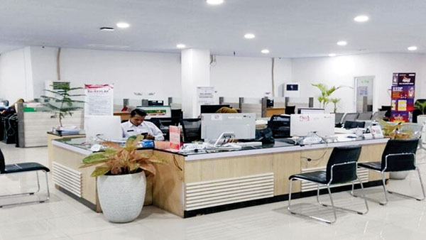 Permudah Pengurusan SKCK dan Izin Kegiatan,Polresta Padang Hadir di Mal Pelayanan Publik 1 PENGURUSAN SKCK— Polresta Padang Sat Intelkam hadir di di Mal Pelayanan Publik (MPP) yang berlokasi di Plaza Andalas lantai 4, Kota Padang, untuk mempermudah masyarakat dalam pengurusan SKCK dan izin kegiatan masyarakat.