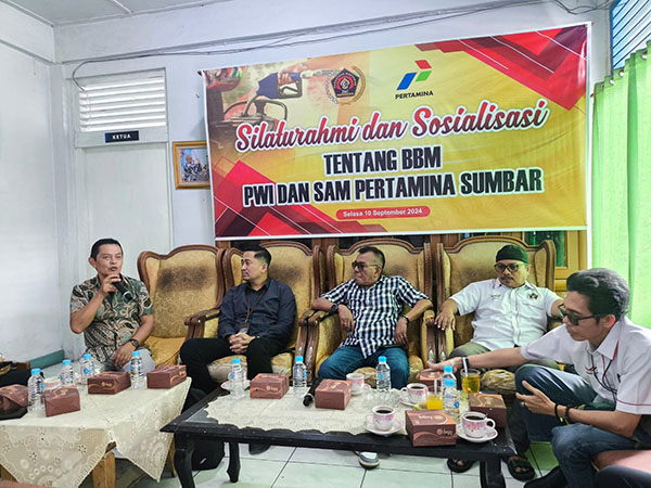 Silaturahmi dengan Media di Sumbar, Pertamina Sosialisasi Pendaftaran Subsidi Tepat Pertalite 1 pertemuan --Pertamina Patra Niaga Sumbar melakukan pertemuan dengan PWI Sumbar.