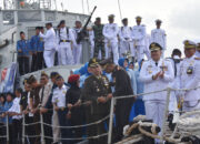 Tabur Bunga di Atas Haluan KRI Kala Hitam 828, Penghormatan pada Prajurit Jalasena