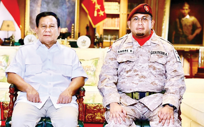 Dapat Arahan Langsung dari Prabowo, Andre Rosiade Ikuti Diklat Anggota DPR Terpilih Fraksi Gerindra 1 ARAHAN PRABOWO— Anggota DPR RI H Andre Rosiade, bertemu langsung Presiden Indonesia terpilih Prabowo Subianto, sebelum mengikuti Diklat Anggota DPR RI Terpilih dari Fraksi Partai Gerindra di Hambalang, Kecamatan Citeureup, Kabupaten Bogor, Jabar, Senin (23/9).