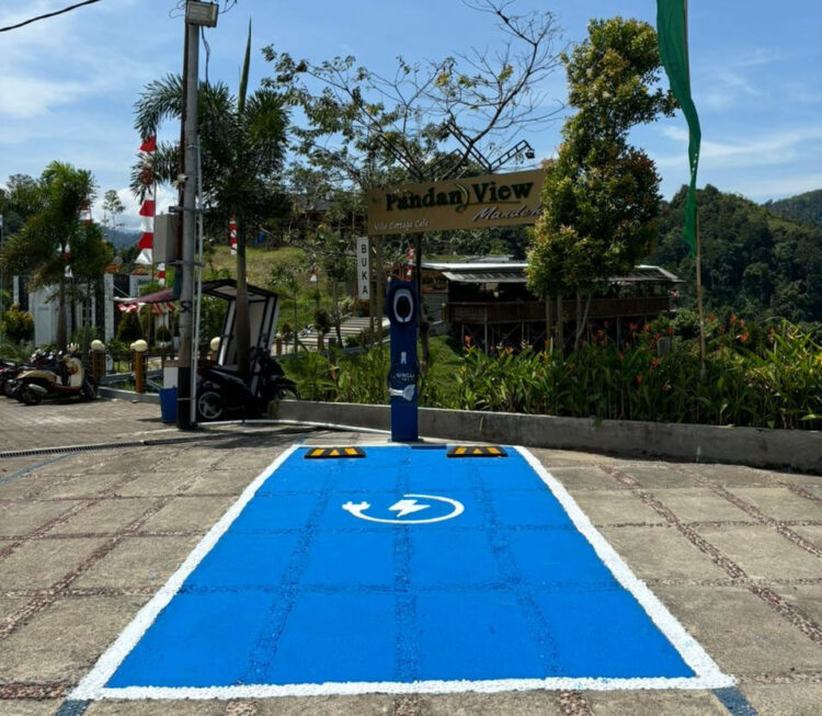 Pandan View Tambah Fasilitas Ramah Lingkungan dengan Stasiun Pengisian Kendaraan Listrik 1 b9edcae3 dc7d 421b 970f 774853e5b052