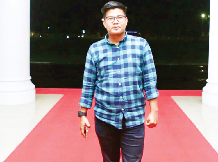 Dedi Munez, Sosok Muda Berkharisma di Balik Relawan MaVko Sumbar 1 MUDA BERKHARISMA— Dedi Munez, sosok muda berkharisma di balik relawan MaVko Sumbar.