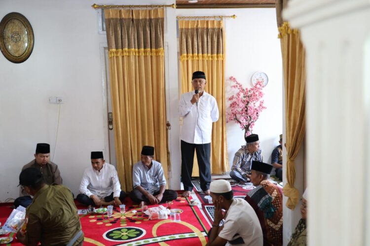 Dukungan Penuh Nagari Latang untuk Mahyeldi-Vasko Demi Perbaikan Infrastruktur 1 045002bb 4b5b 4362 9530 5ad4fc8f12e0