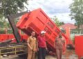 DLH Bantu Satu Unit Kontainer Bak Sampah di Lapas II B Solok 10 DLH Bantu Satu Unit Kontainer Bak Sampah di Lapas II B Solok