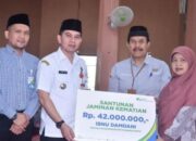 Dua Orang Tenaga Keagamaan Terima Santunan JKM
