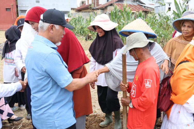Mahyeldi Dukung Program Tani Hemat di Nagari Ladang Laweh 1 453deced 9229 4c32 b530 0a40cc2f6751