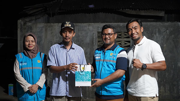 Persembahan di HLN ke-79, PLN UID Sumbar Nyalakan 790 Pelanggan Bantuan Pasang Baru Listrik 1 8a099fe2 db41 4f1f 8c81 59aa07edfb54