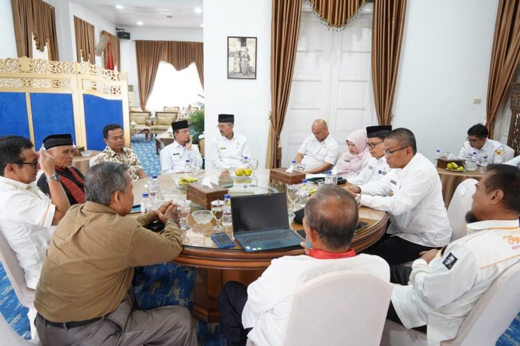 Tim Penyusunan Proposal Rekacipta Ekowisata Puncak Pato, Audiensi dengan Pjs Bupati Tanah Datar 1 Audiensi dengan Pjs Bupati Tanah Datar