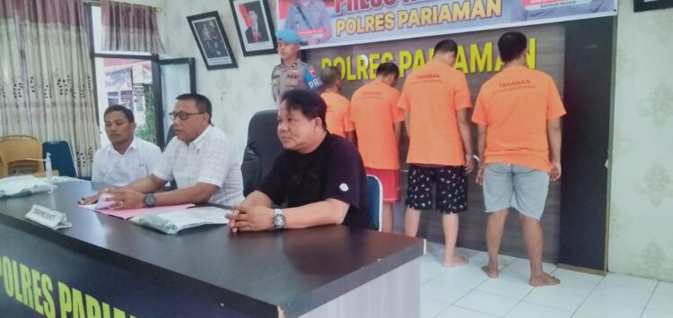 Jamu Tamu asal Medan dengan Pesta Sabu, 4 Sekawan Kompak Dibui 1 SABU— Empat orang yang terlibat penyalahgunaan narkotika jenis sabu ditangkap Tim Satresnarkoba Polres Pariaman.