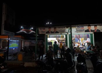 Garda Pemuda Nasdem Gelar Nobar Seru Indonesia vs Bahrain di Pesisir Selatan, Antusiasme Tinggi Meski Diguyur Hujan