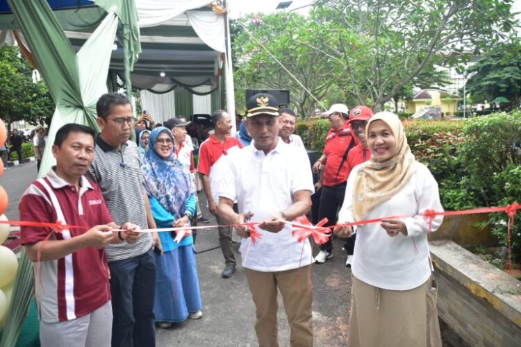 Kendalikan Inflasi, Pemkab Agam Luncurkan Kios Pangan 1 IMG 20241016 WA0009 768x512 1