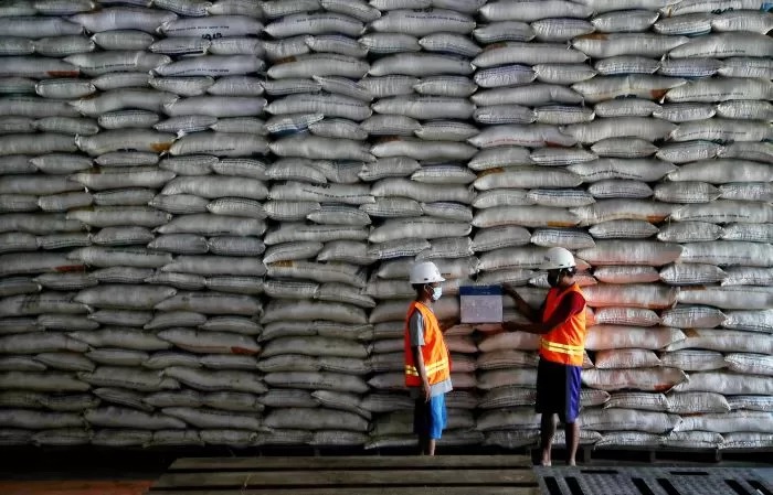 KPK Kumpulkan Alat Bukti Dugaan Korupsi Impor Beras 1 Impor Beras