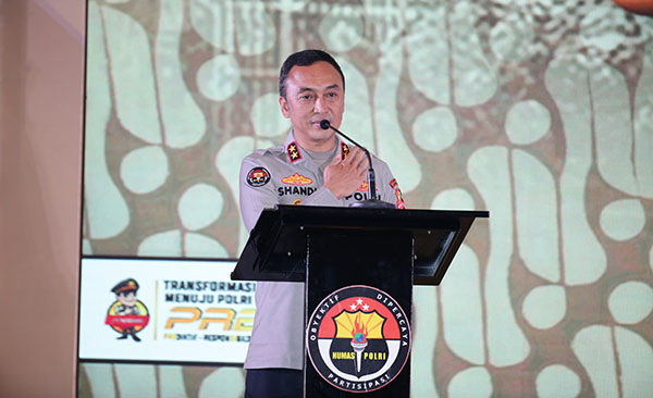 Syukuran 73 Tahun Humas Polri, Irjen Pol Sandi: Terus Bersinergi dan Berkolaborasi dengan Jurnalis 1 SYUKURAN— Kadivhumas Polri Irjen Pol Sandi Nugroho dalam acara syukuran Hari Jadi Humas Polri ke-73.