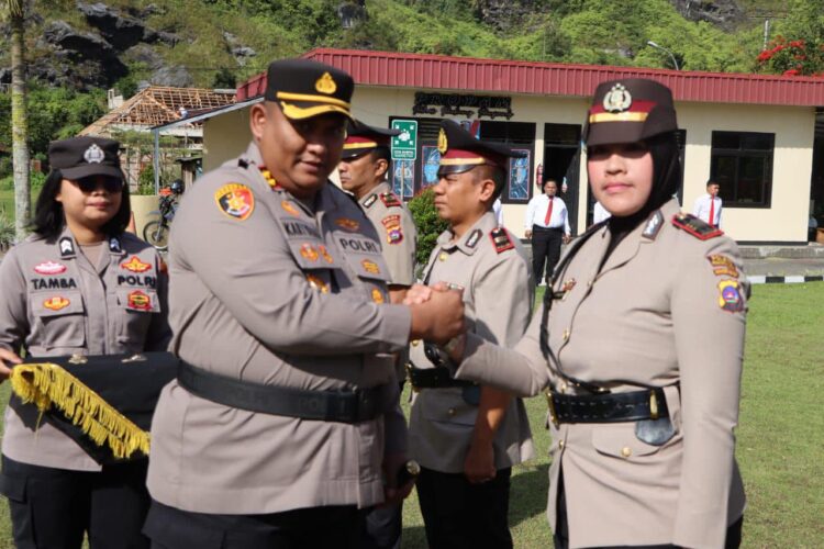 Kapolres Pimpin Upacara Sertijab Sejumlah Pejabat Utama Polres