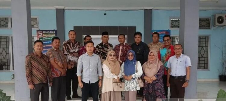 Tidak Perjuangkan PPPK Tenaga Kesehatan ke KemenPAN-RB, DPRD Pasbar Sayangkan Kinerja BKPSDM 1 KUNKER—Komisi 1 DPRD Pasaman Barat saat kunjungan kerja ke Kota Sungai Penuh Jambi. Komisi 1 DPRD sangat menyayangkan kinerja BKPSDM yang tidak memperjuangkan kuota PPPK untuk tenaga kesehatan pada 2024.