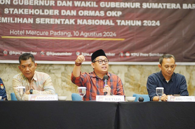 Muncul Spanduk Ajakan Coblos Kotak Kosong Bergambar Ketua KPU RI, KPU Sumbar Instruksikan Penertiban 1 Ory Sativa Syakban
Komisioner KPU Sumbar