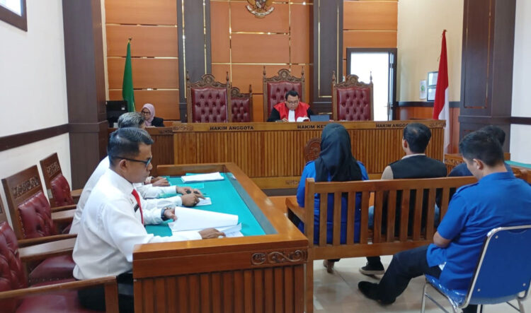10 Pelanggar Perda Jalani Sidang Tipiring di PN, Tak Mau di Penjara, Pilih Bayar Denda 1 Pelanggar Peraturan Daerah Perda Kota Padang menjalani sidang