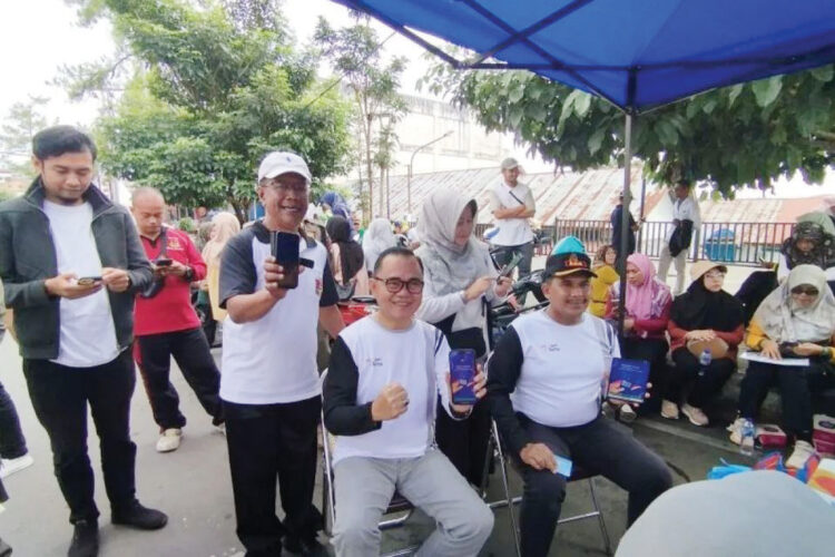 Akses Lebih Mudah, Warga Bukittinggi Diajak Beralih ke IKD 1 SOSIALISASI IKD—
Pjs Walikota Bukittinggi sosialisasikan sekaligus mengajak warga untuk mengalihkan penggunaan KTP fisik ke identitas kependudukan digital (IKD).