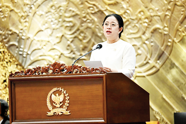 Puan Nyatakan Kesiapannya Kembali Dipilih sebagai Ketua DPR RI 1 PIDATO— Ketua DPR RI Puan Maharani saat menyampaikan pidato penutupan Rapat Paripurna DPR RI periode 2019-2024.