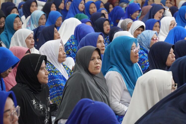 Ratusan Jamaah BKMT Ikuti Kajian Agama Bersama Ustaz Zacky Mirza 1 HADIRI—Ratusan Jamaah BKMT hadfri Kajian Agama bersama Ustaz Zacky Mirza.