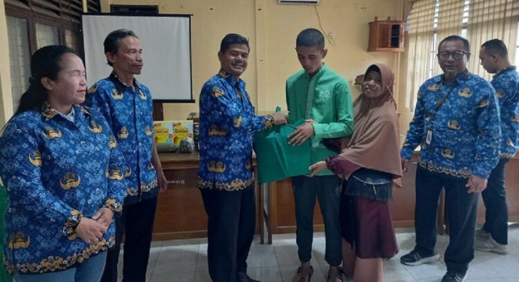 Salurkan Bantuan Nutrisi pada Penyandang Disabilitas