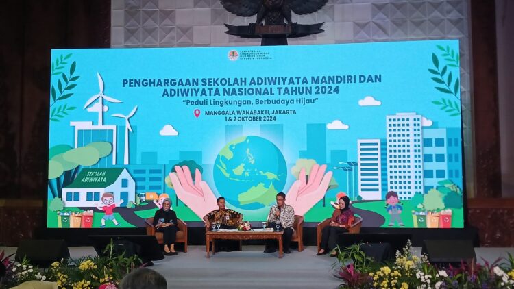 Sekda menjadi Narsum Talkshow di KLHK 1 talkshow—Sekretaris Daerah Kota Payakumbuh, Rida Ananda, sebagai narasumber dalam talkshow bertema “Peran Kepala Daerah dalam Mendukung Gerakan Peduli dan Berbudaya Lingkungan di Sekolah” di Gedung Manggala Wanabakti, Kementerian Lingkungan Hidup dan Kehutanan (KLHK), Selasa (1/10).