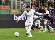 Diwarnai Tiga Penalti, AC Milan Tumbang 1-2 di Markas Fiorentina