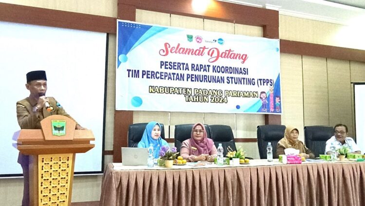 Stunting menjaci Akar Permasalahan Pokok dari Peningkatan Kualitas SDM 1 KUALITAS SDM— Asisten Administrasi Pemerintahan dan Kesra Pemkab Padangpariaman Rudi Rahmad, saat membuka rapat koordinasi tim percepatan penurunan stunting (TPPS) Padangpariaman tahun 2024.