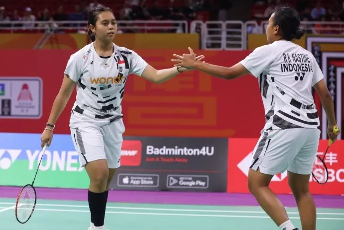 Ubed dan Isyana/Rinjani Raih Perunggu, Indonesia Tanpa Emas di Kejuaraan Dunia Junior 2024 1 TANPA EMAS— Indonesia hanya dapat dua medali perunggu dari Kejuaraan Dunia Junior 2024, yang ditorehkan oleh Moh Zaki Ubaidilahh dan Isyana Syahira Meida/Rinjani Kwinara Nastine.