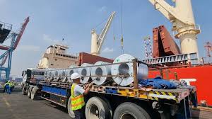 ekspor Baja--PT Tata Metal Lestari melepas ekspor Baja Lapis Aluminium Seng (BJLAS) Nexalume dengan metode Break Bulk Shipment ke Kanada. (Istimewa)