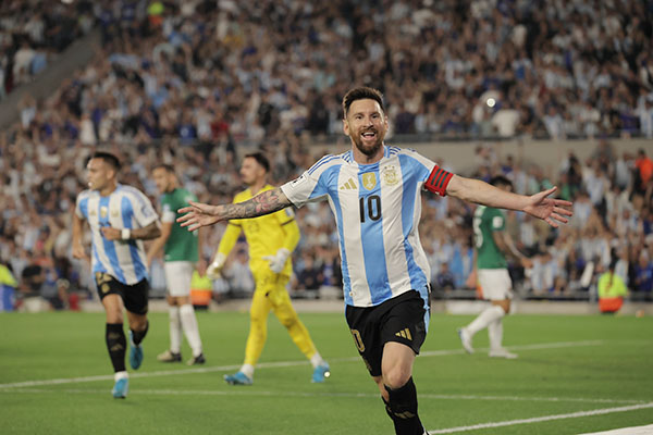 CETAK HATTRICK— Cetak hattrick dan dua assist, Messi bawa Argentina kalahkan Bolivia dengan skor 6-0 di kualifikasi Piala Dunia 2026 zona Amerika Selatan Conmebol, Rabu (16/10) pagi WIB.