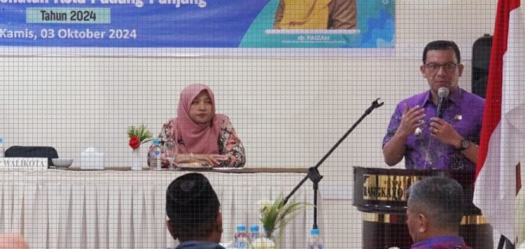 Komit Tingkatkan Kesehatan, Inovasi Layanan Terus Berkembang di Padang Panjang 1 SAMBUTAN—Penjabat (Pj) Wali Kota, Sonny Budaya Putra, berikan sambutan saat pembukaan, Kamis (3/10).